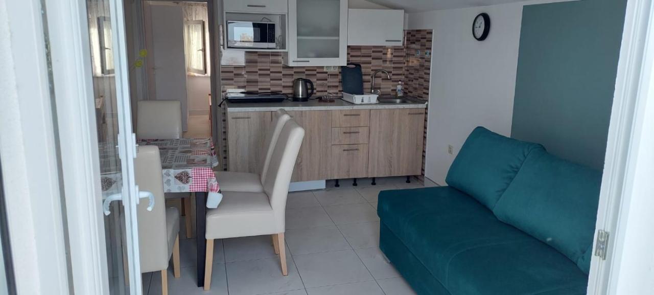 Apartmani Fran Вир Экстерьер фото